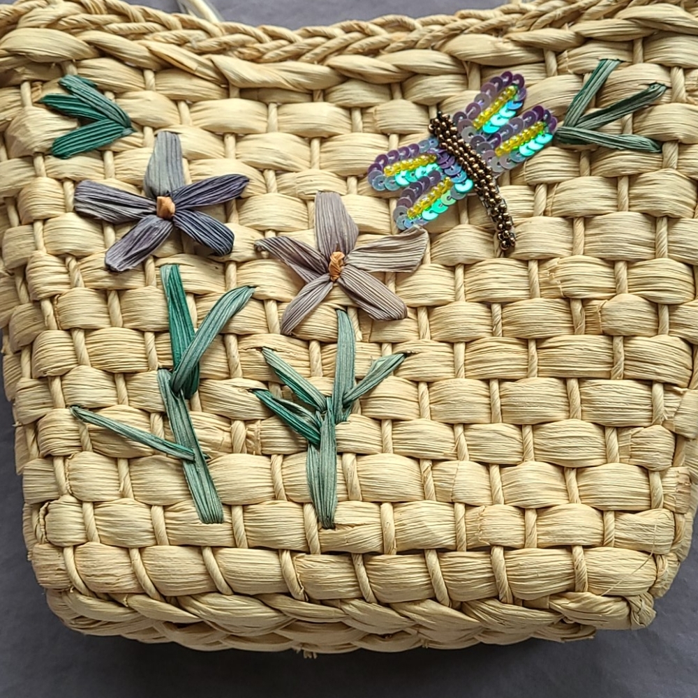 ⚘🦋 Straw purse with dragonfly and flowers 💐😍 - Picture 4 of 4